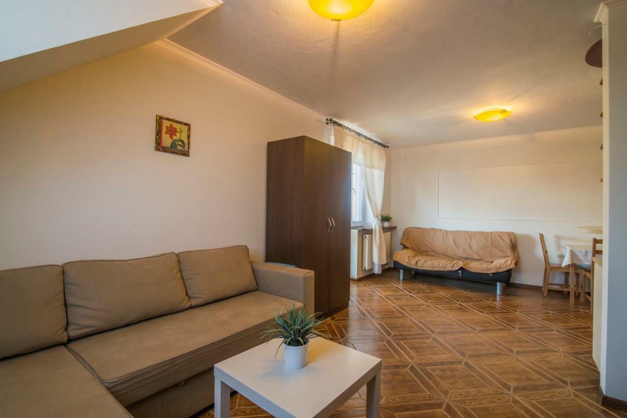 Pionow Rodzinne Apartamenty Urocza 10 Krynica Morska Exterior foto