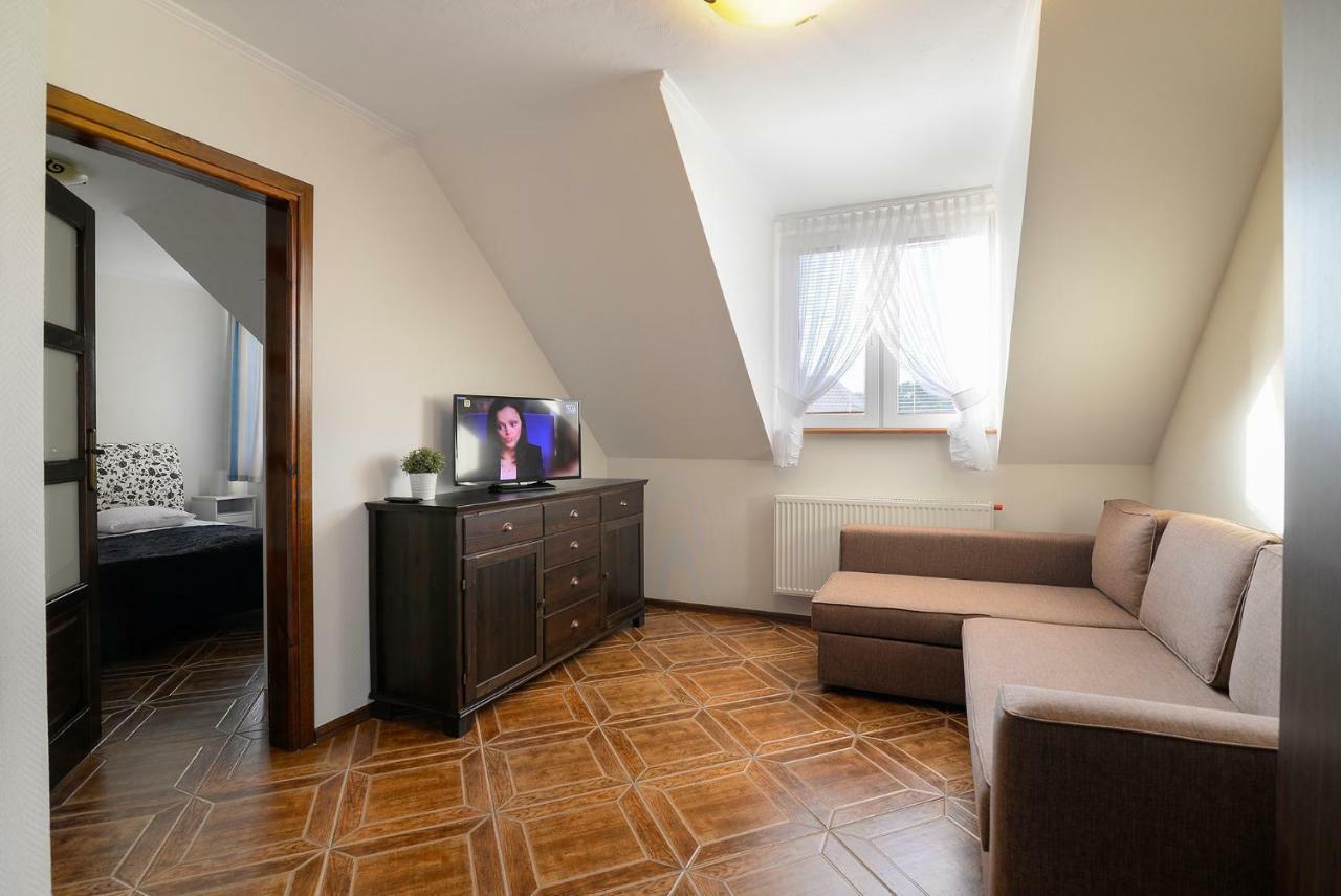 Pionow Rodzinne Apartamenty Urocza 10 Krynica Morska Exterior foto