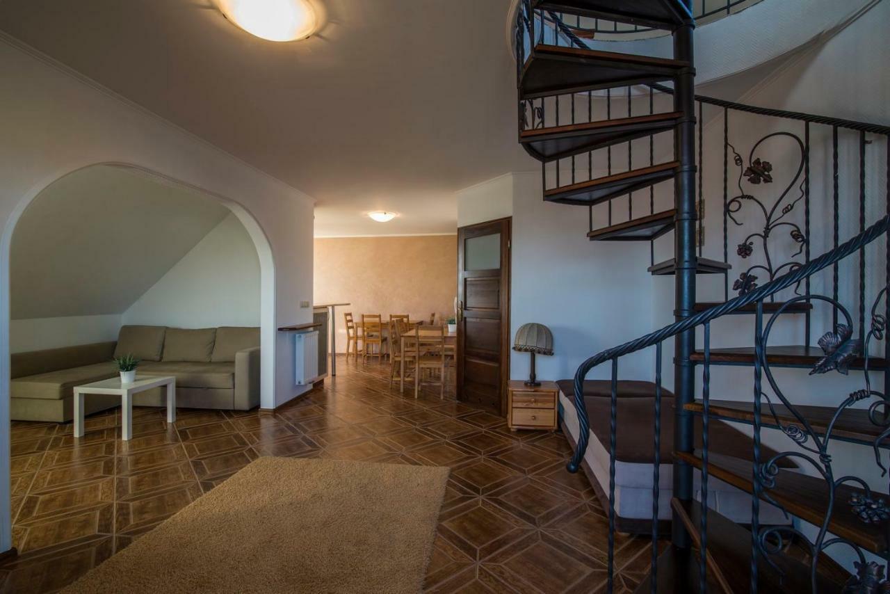 Pionow Rodzinne Apartamenty Urocza 10 Krynica Morska Exterior foto